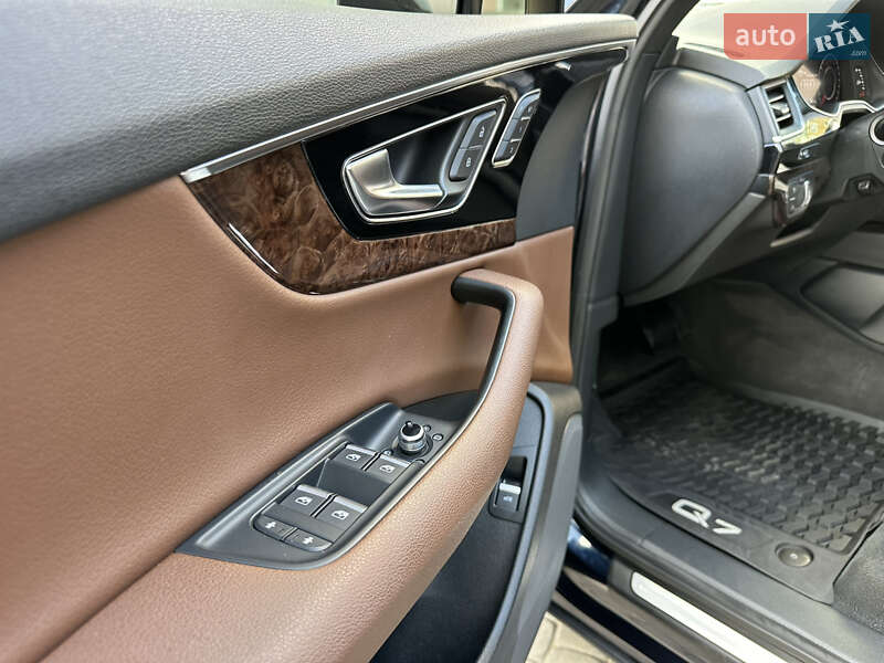 Внедорожник / Кроссовер Audi Q7 2016 в Виннице