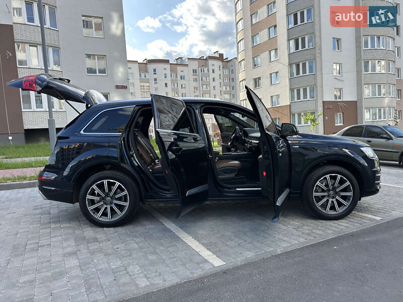 Внедорожник / Кроссовер Audi Q7 2016 в Виннице