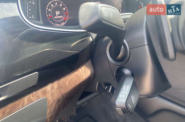 Позашляховик / Кросовер Audi Q7 2017 в 