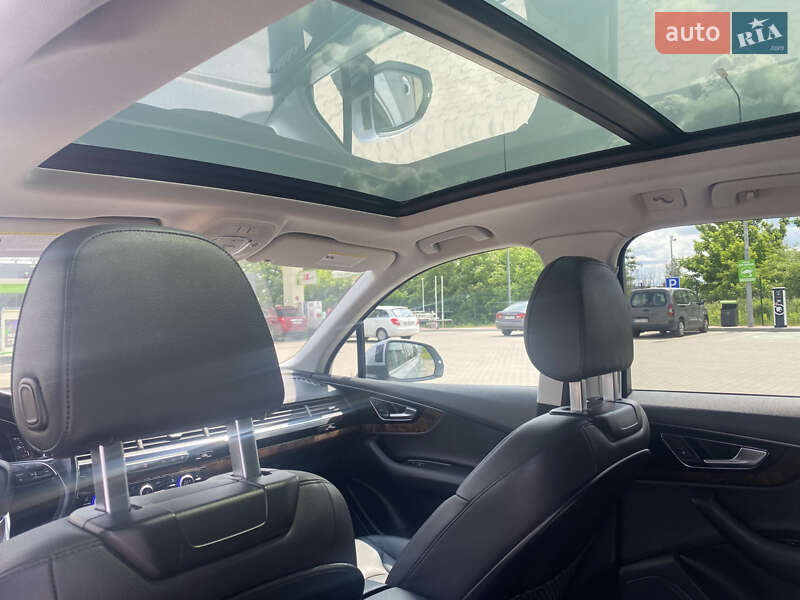 Позашляховик / Кросовер Audi Q7 2017 в Києві