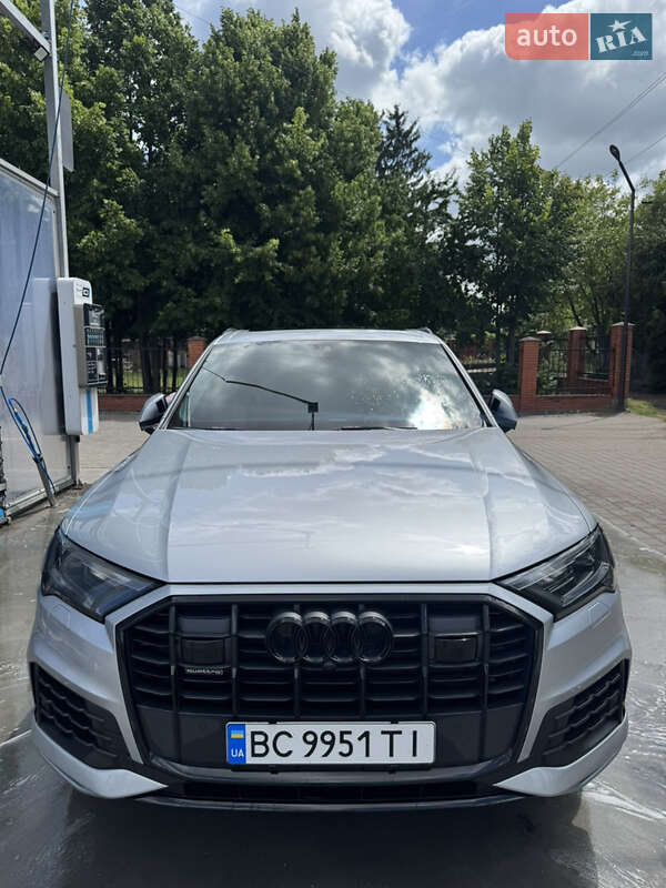 Позашляховик / Кросовер Audi Q7 2022 в Львові