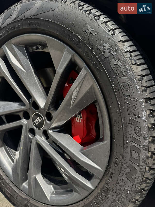 Позашляховик / Кросовер Audi Q7 2022 в Львові