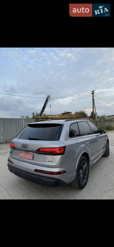 Позашляховик / Кросовер Audi Q7 2022 в Львові