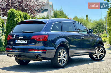 Внедорожник / Кроссовер Audi Q7 2014 в 