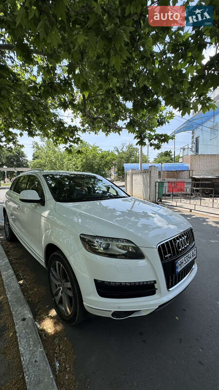 Внедорожник / Кроссовер Audi Q7 2011 в Измаиле