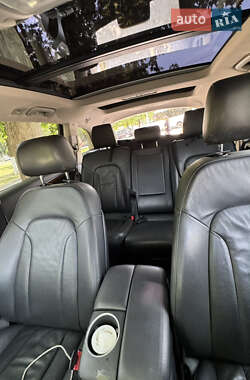 Внедорожник / Кроссовер Audi Q7 2011 в 