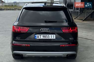 Внедорожник / Кроссовер Audi Q7 2016 в 