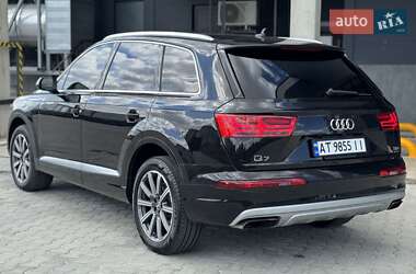 Внедорожник / Кроссовер Audi Q7 2016 в 