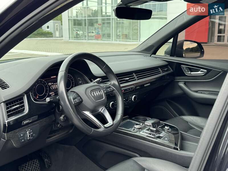 Внедорожник / Кроссовер Audi Q7 2017 в Киеве