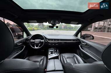 Позашляховик / Кросовер Audi Q7 2017 в 