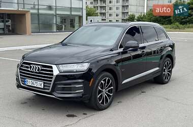 Позашляховик / Кросовер Audi Q7 2017 в 