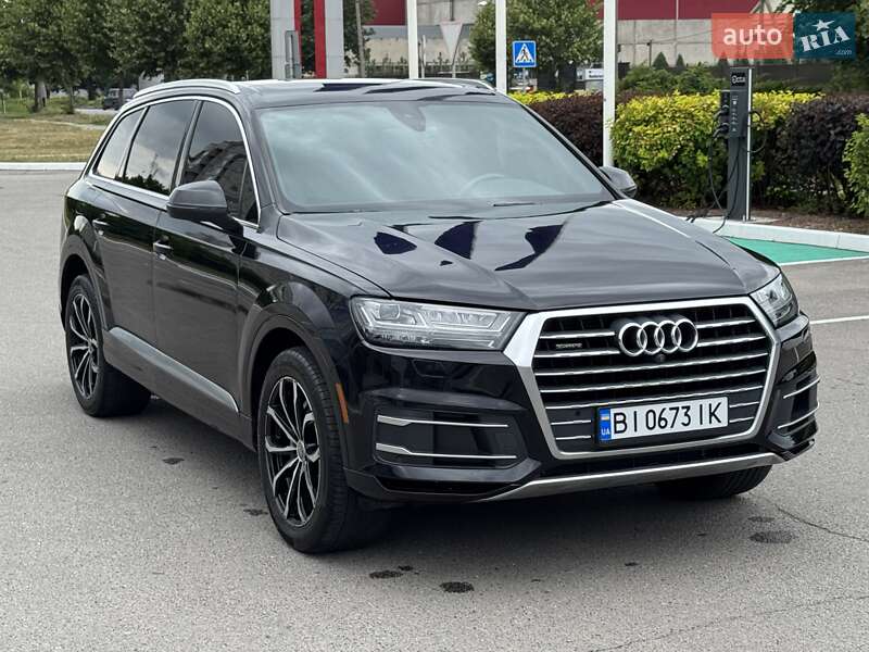 Внедорожник / Кроссовер Audi Q7 2017 в Киеве