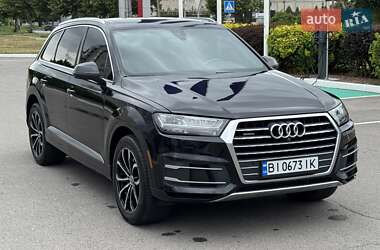 Позашляховик / Кросовер Audi Q7 2017 в 