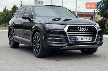 Позашляховик / Кросовер Audi Q7 2017 в 