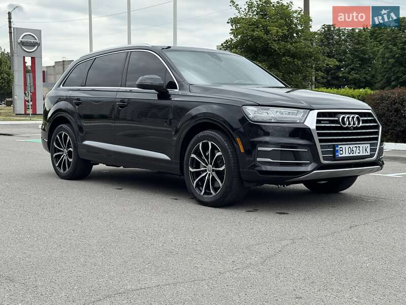 Позашляховик / Кросовер Audi Q7 2017 в Києві