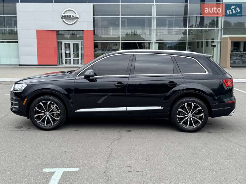 Внедорожник / Кроссовер Audi Q7 2017 в Киеве