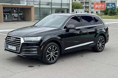Позашляховик / Кросовер Audi Q7 2017 в 