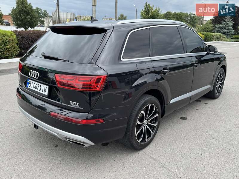 Внедорожник / Кроссовер Audi Q7 2017 в Киеве