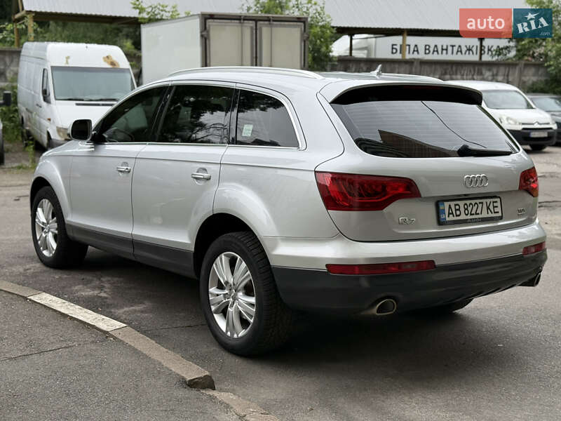 Позашляховик / Кросовер Audi Q7 2014 в Києві