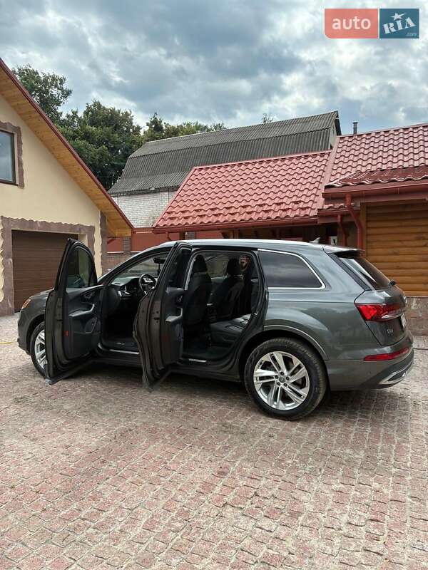 Внедорожник / Кроссовер Audi Q7 2020 в Фастове