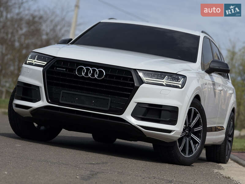 Внедорожник / Кроссовер Audi Q7 2017 в Одессе