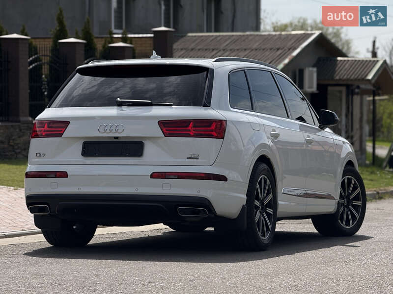 Внедорожник / Кроссовер Audi Q7 2017 в Одессе