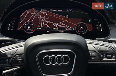 Внедорожник / Кроссовер Audi Q7 2017 в 