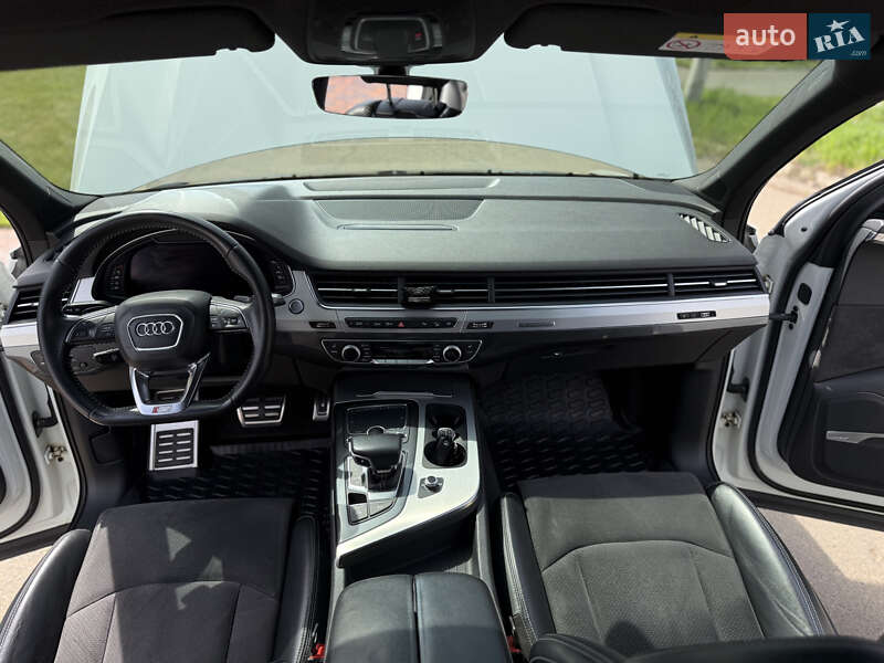 Внедорожник / Кроссовер Audi Q7 2017 в Одессе
