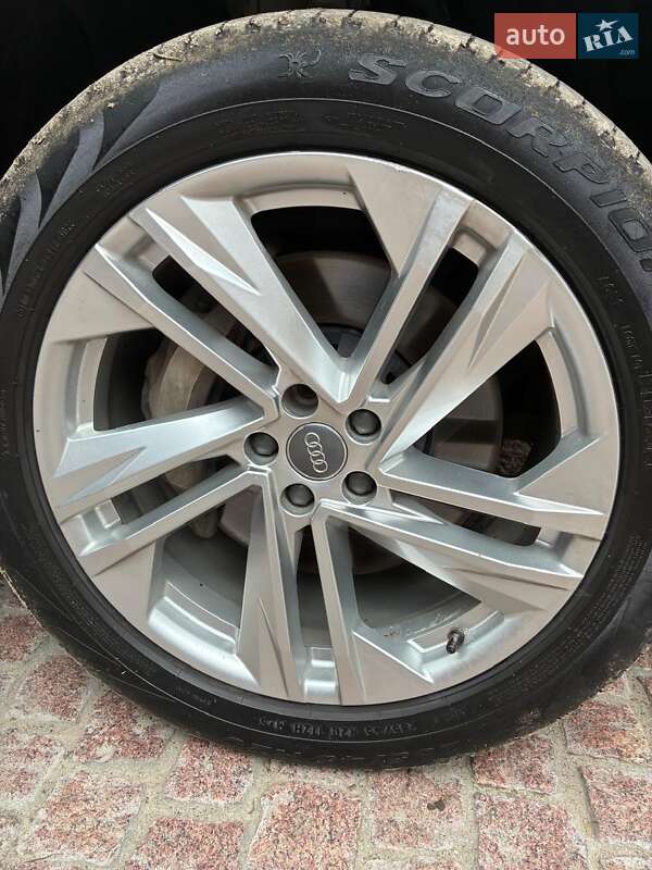 Внедорожник / Кроссовер Audi Q7 2020 в Фастове