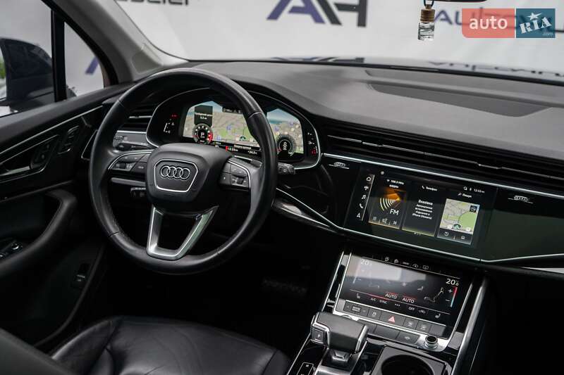 Внедорожник / Кроссовер Audi Q7 2020 в Киеве