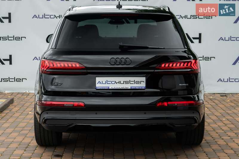 Внедорожник / Кроссовер Audi Q7 2020 в Киеве