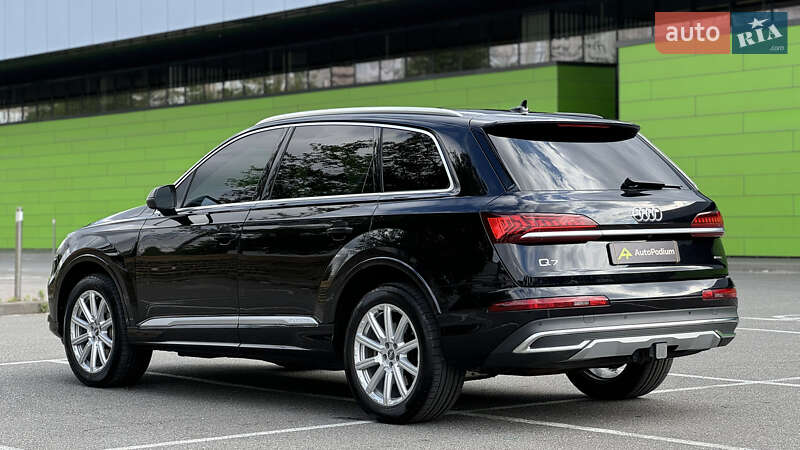 Позашляховик / Кросовер Audi Q7 2019 в Києві фото 6 Позашляховик / Кросовер Audi Q7 2019 в Києві