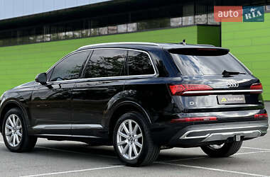 Внедорожник / Кроссовер Audi Q7 2019 в 