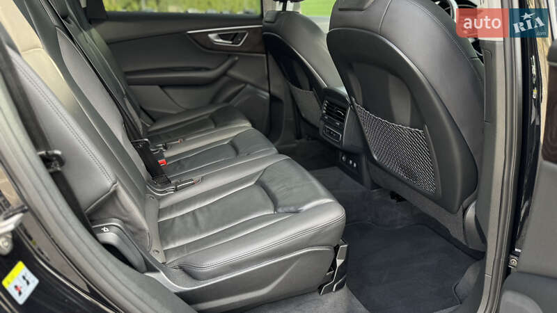 Позашляховик / Кросовер Audi Q7 2019 в Києві фото 20 Позашляховик / Кросовер Audi Q7 2019 в Києві