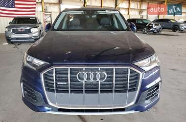 Внедорожник / Кроссовер Audi Q7 2022 в 