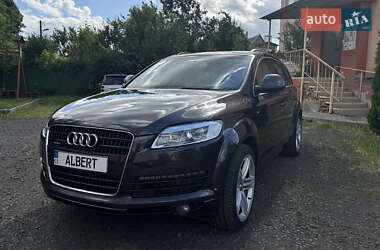 Позашляховик / Кросовер Audi Q7 2006 в Луцьку