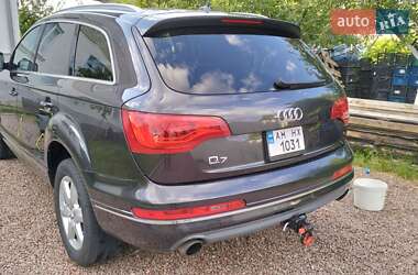 Внедорожник / Кроссовер Audi Q7 2011 в 