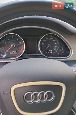 Внедорожник / Кроссовер Audi Q7 2011 в 