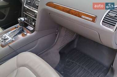 Внедорожник / Кроссовер Audi Q7 2011 в 