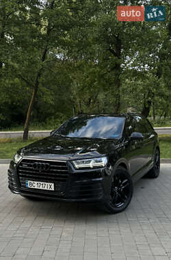 Внедорожник / Кроссовер Audi Q7 2016 в Новояворовске