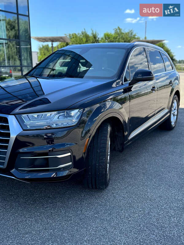 Внедорожник / Кроссовер Audi Q7 2017 в Днепре
