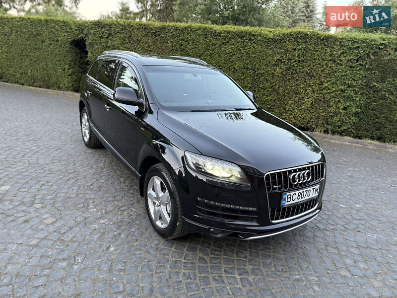 Внедорожник / Кроссовер Audi Q7 2012 в 
