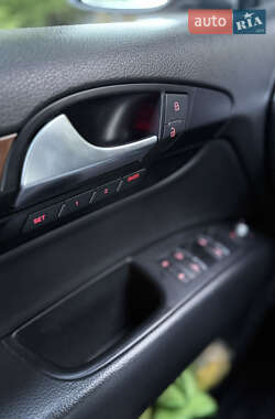 Внедорожник / Кроссовер Audi Q7 2012 в 