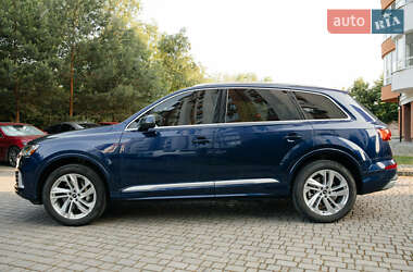 Внедорожник / Кроссовер Audi Q7 2020 в 