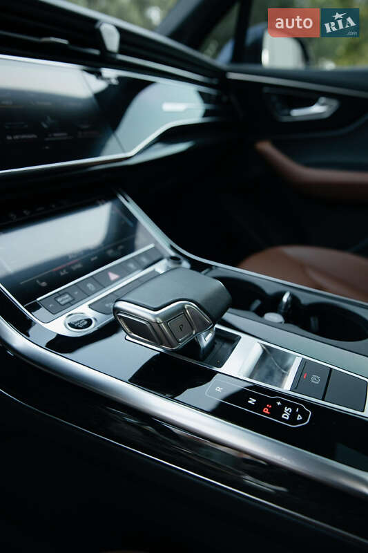 Позашляховик / Кросовер Audi Q7 2020 в Івано-Франківську