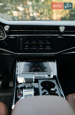 Внедорожник / Кроссовер Audi Q7 2020 в 