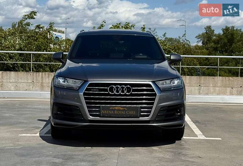Внедорожник / Кроссовер Audi Q7 2016 в Киеве