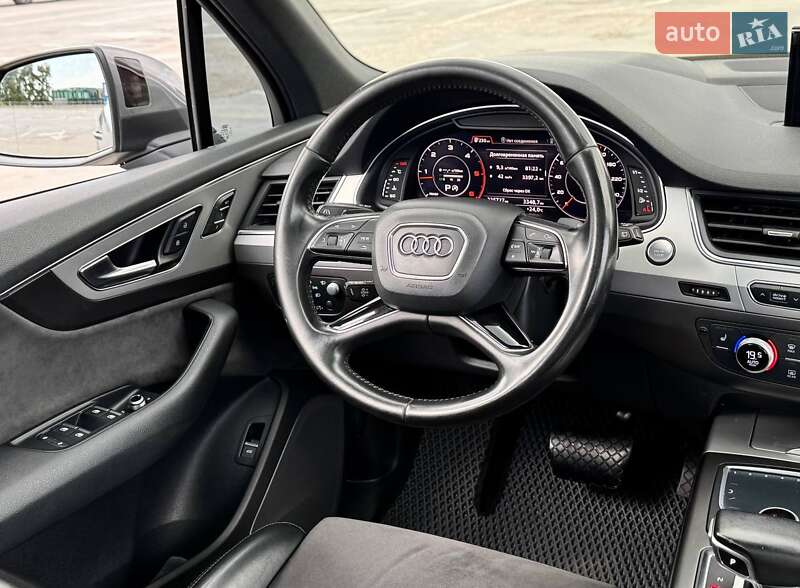 Внедорожник / Кроссовер Audi Q7 2016 в Киеве