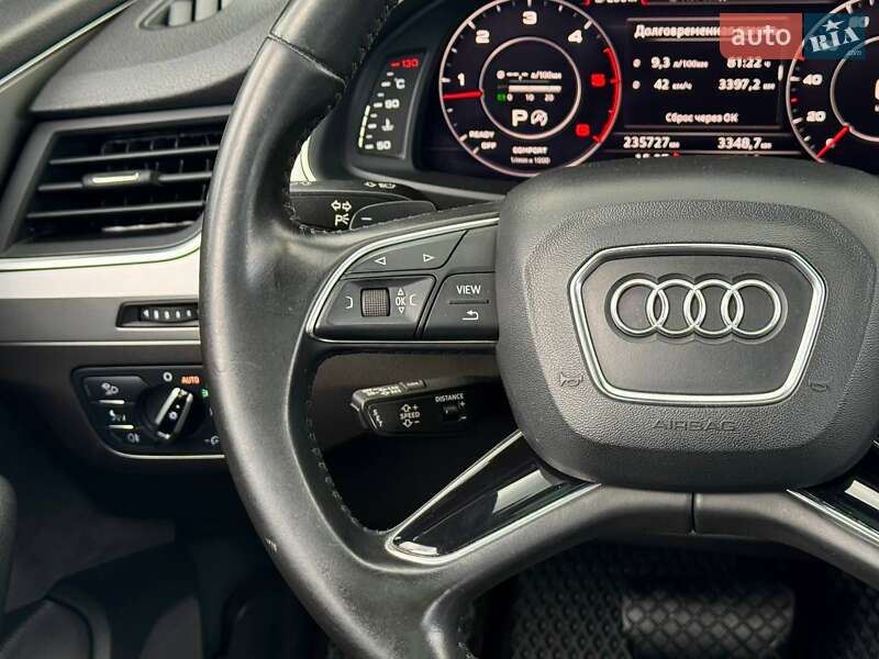 Внедорожник / Кроссовер Audi Q7 2016 в Киеве