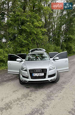 Внедорожник / Кроссовер Audi Q7 2015 в 
